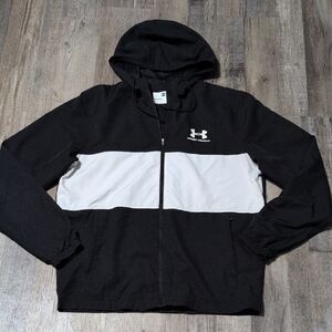 Under Armour Men's Black and White Jacket